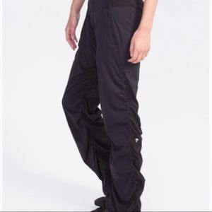 Ivivva girls “live to move pant”